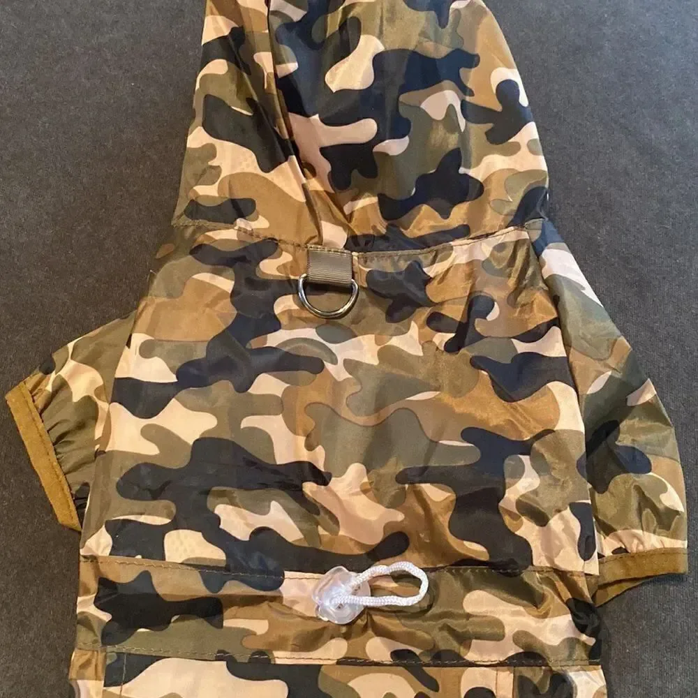 Dog Coat Jacket Suit with Hoodie Camouflage Design D-Ring for Leash Size L NWOT